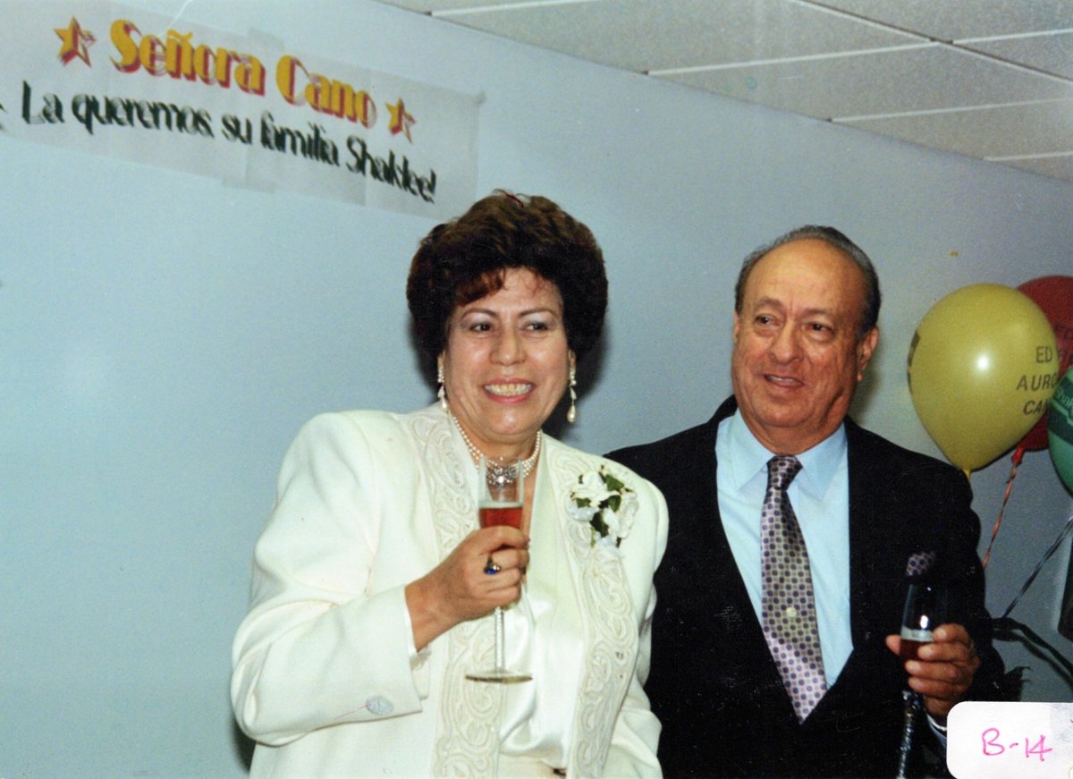 Aurora Cano en un reconocimiento de Shaklee